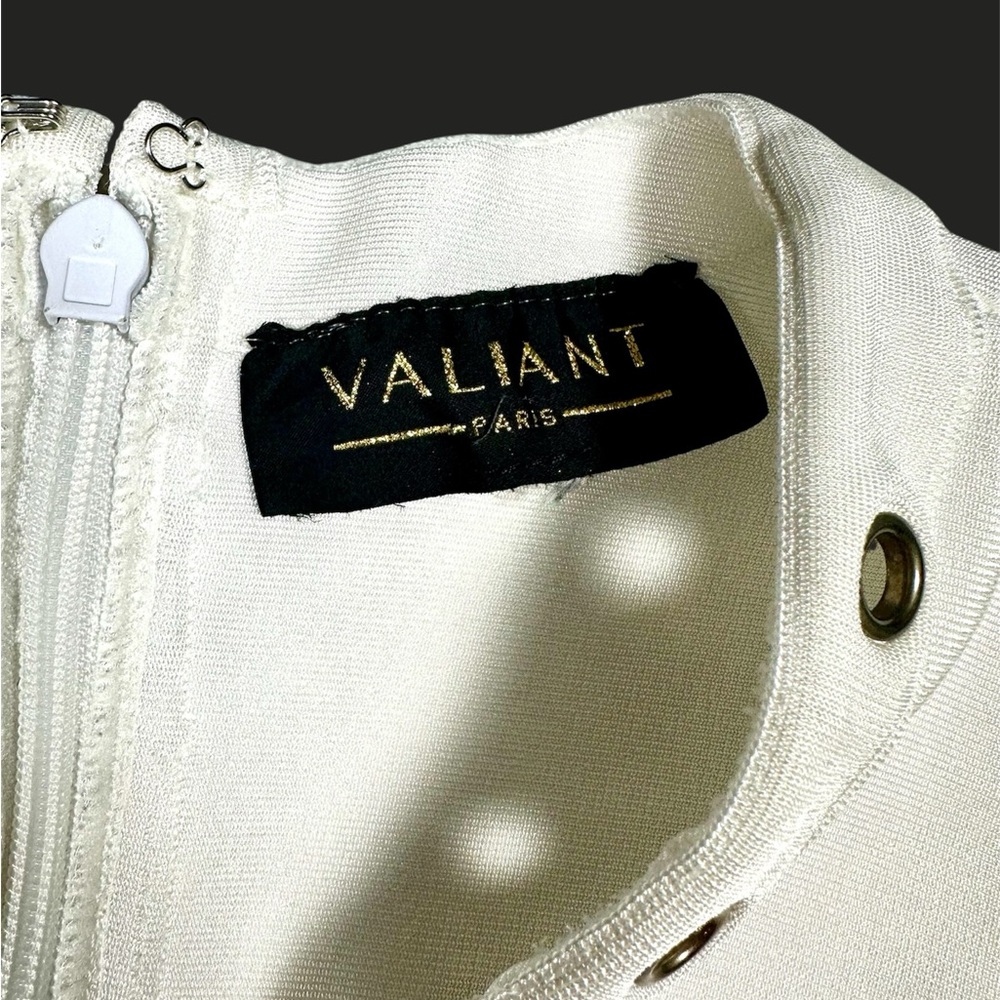 Valiant Paris White Lace‑Up Long‑Sleeve Bodysuit – Size L - Picture 15 of 17